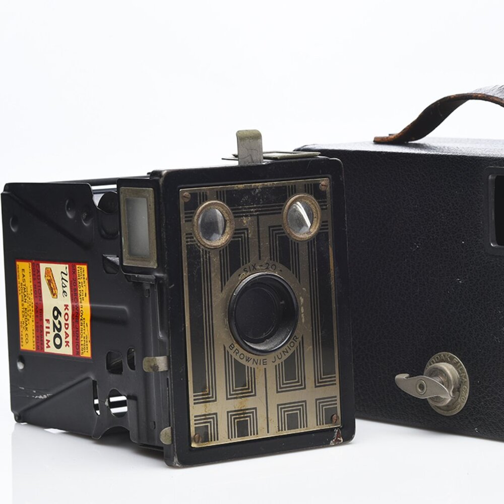 Kodak Vintage Brownie Box Camera Junior Six-20